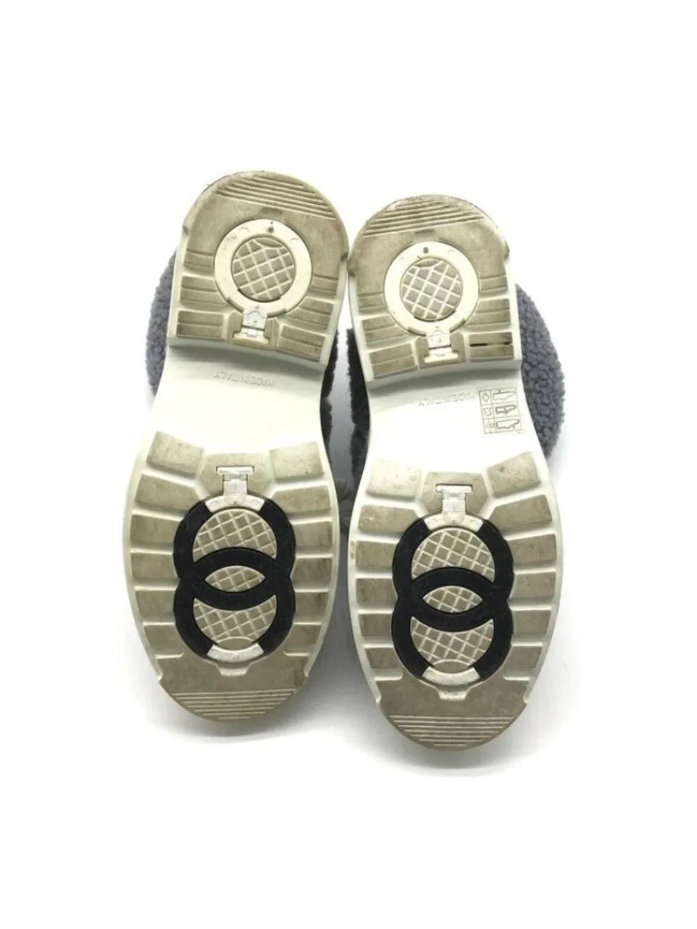 Chanel CC Logo Shearling Snow Boots Quilted Style Gray Shoes